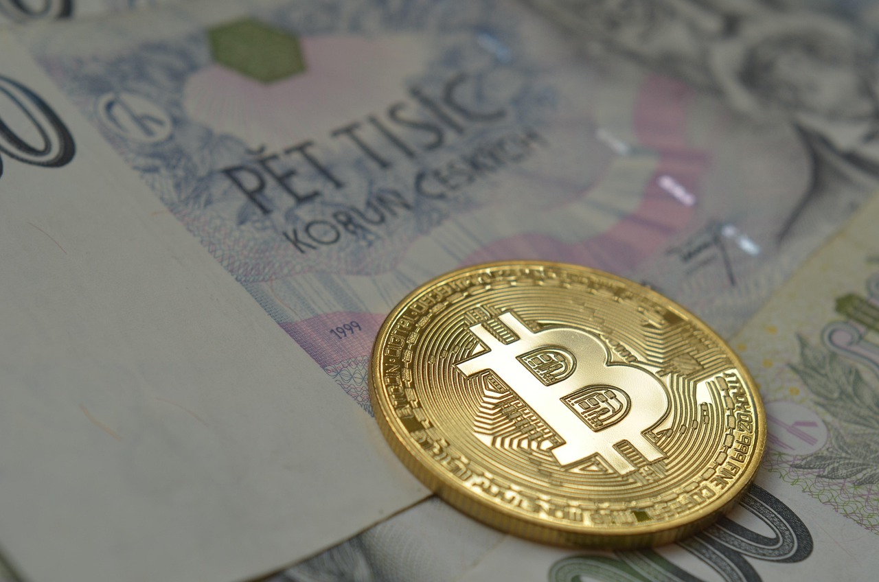 黄金再飙新高！数据：比特币通常在100~150天内跟进拉涨